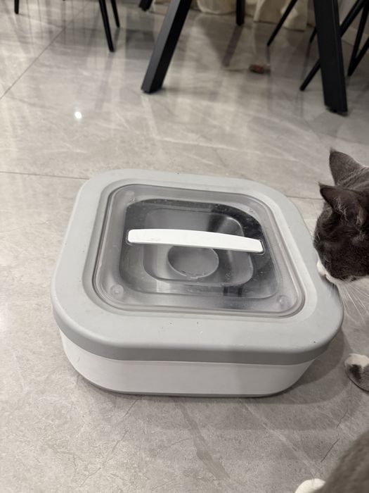 Контейнер для корма