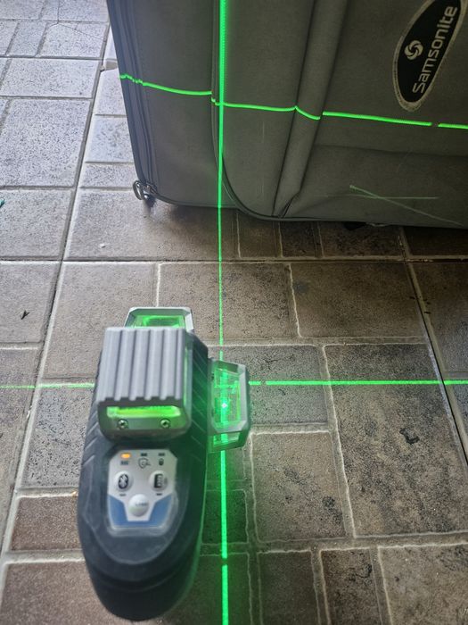 Nivela bosch GLL 3-80 CG