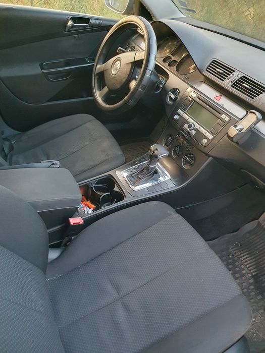 VW Passat B6 2.0 TDI 140 - НА ЧАСТИ