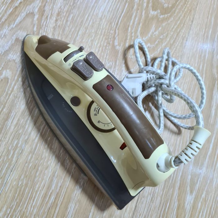 Утюг Vitek Ceramic