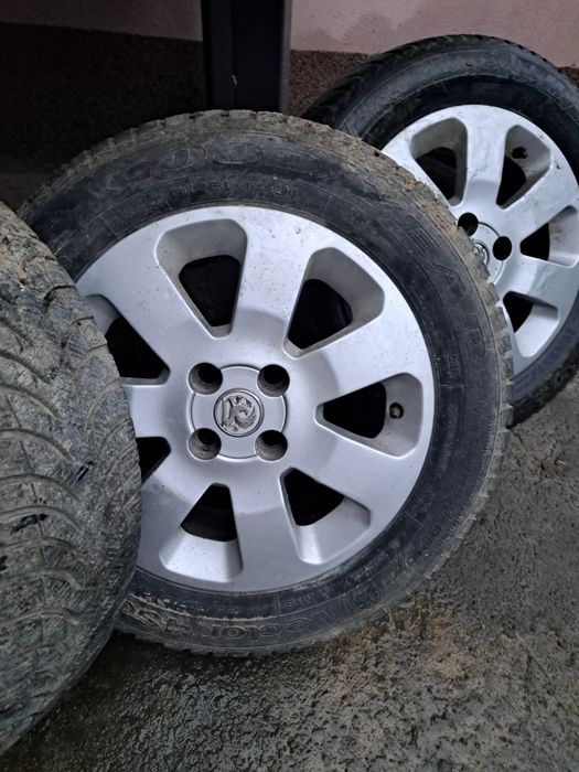 Vând jante 195/60R15