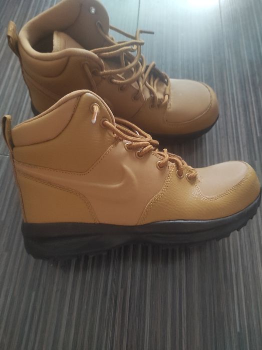 Adidași Nike mar 38,5