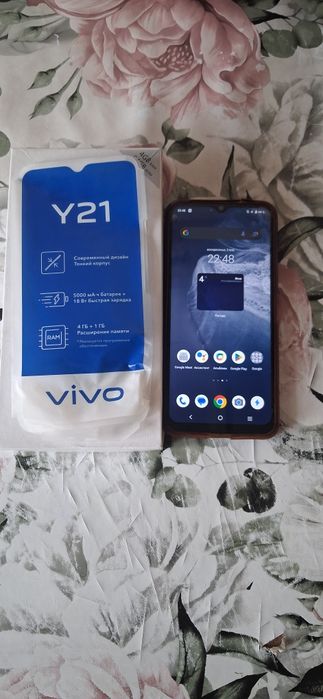 Продам телефон Vivo y21
