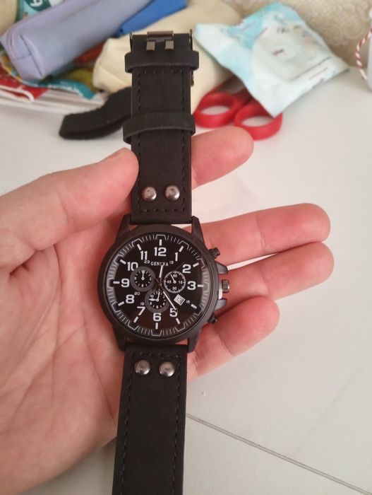 Продам часы новые