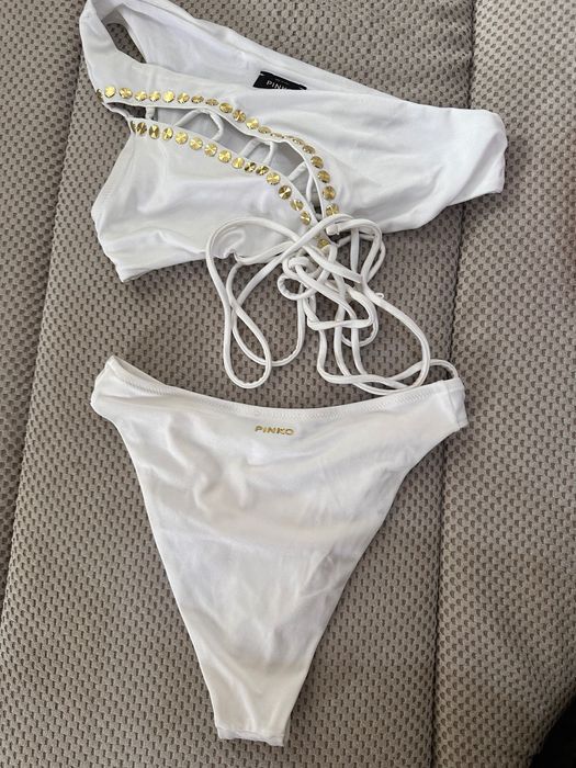 Бански на марката Pinko