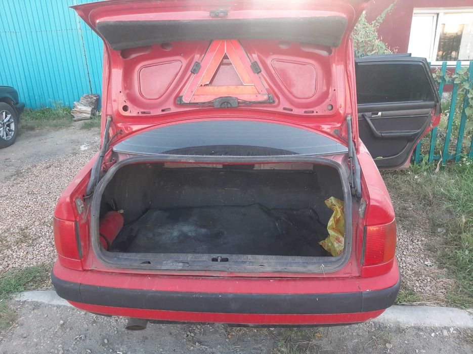 Срочно продам Audi 100 c4