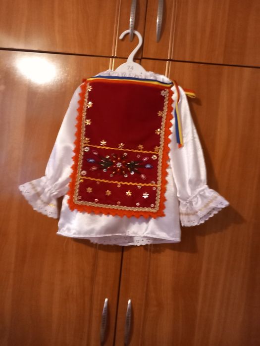 Costum copi 3-4 înălțimea 120 cm preț 2000 negociabil