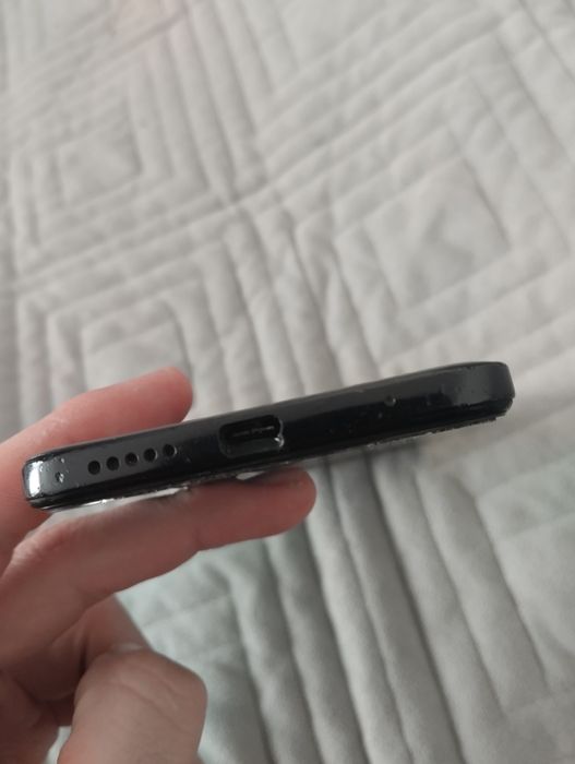 Redmi note 11, минус только камера чуть пылный,телефон в отличном сос.