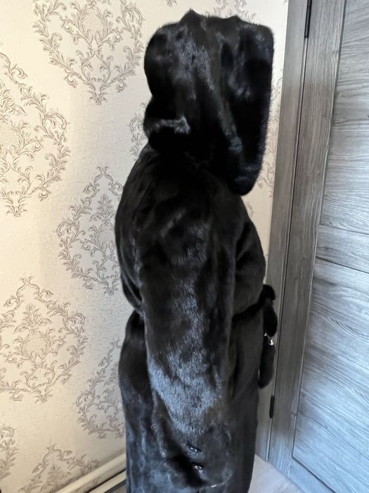 Норковая шуба черный