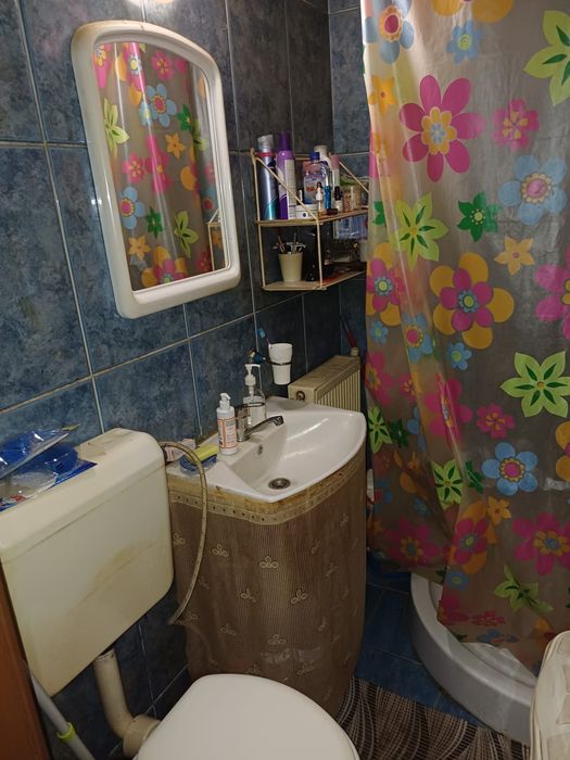 Închiriez garsonieră