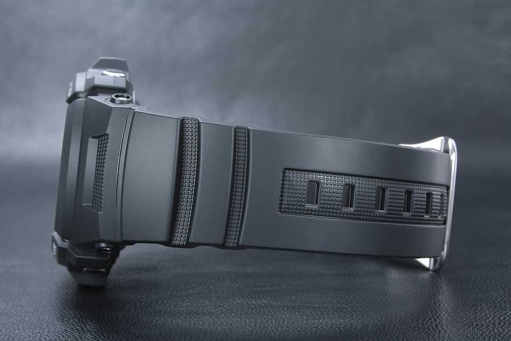 Casio G shock часовник AWG-M100-1A