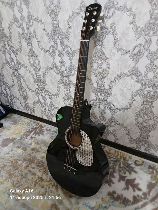 Гитара сатылады.