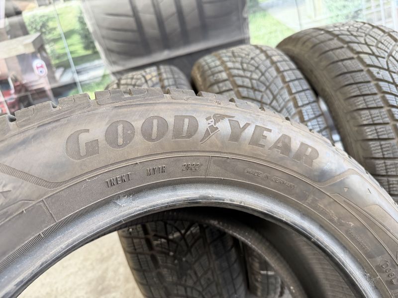 215/60/17 GOODYEAR 4бр