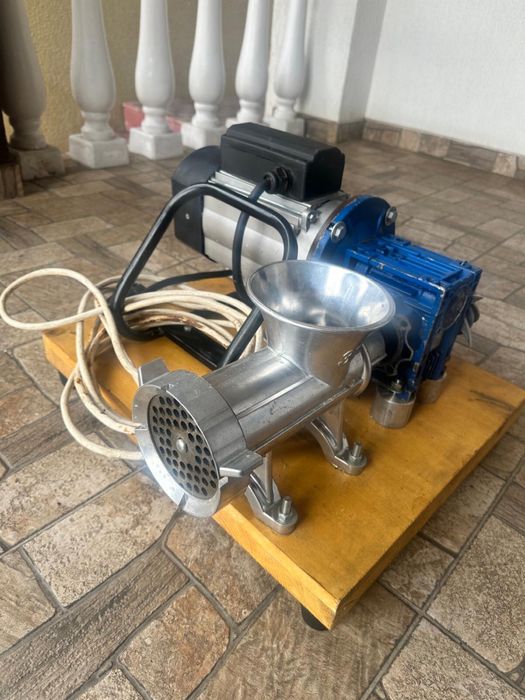 Masina tocat parne profesionala Nr.32