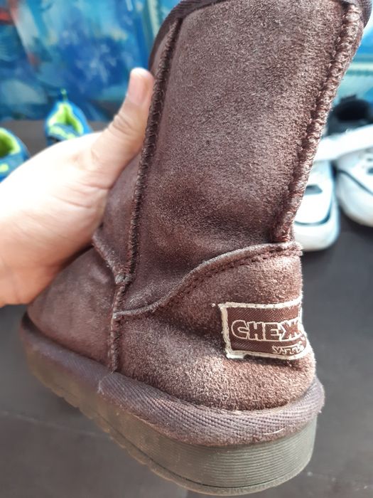 Продам детскую обувь