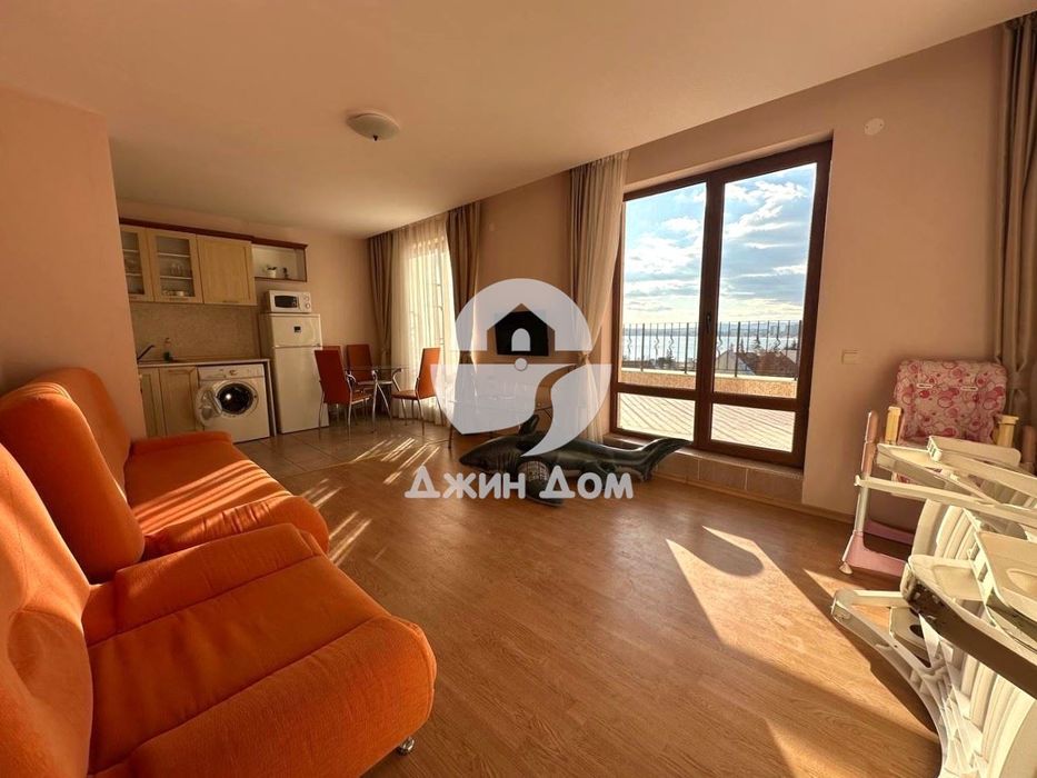 Продава се Двустаен апартамент в Свети Влас - 105 кв.м за 1523 €/кв.м - Снимка #1