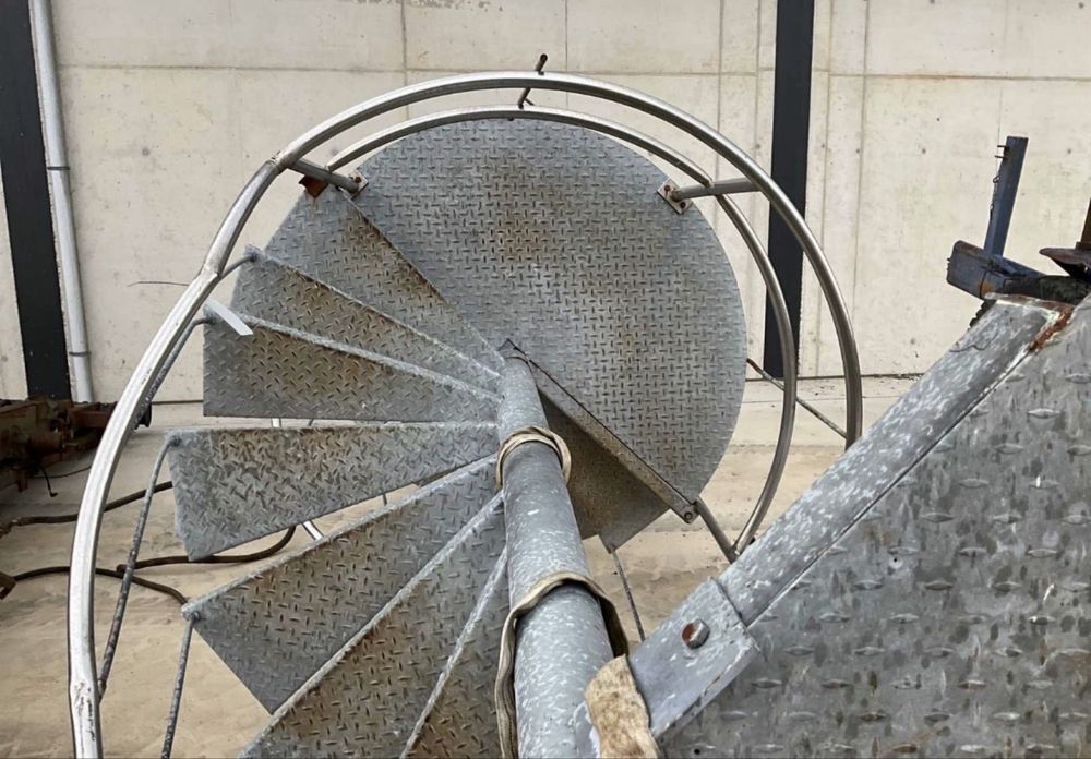 Scara spurala galvanizata