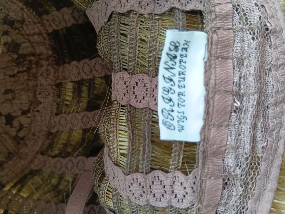 Продам женские парики