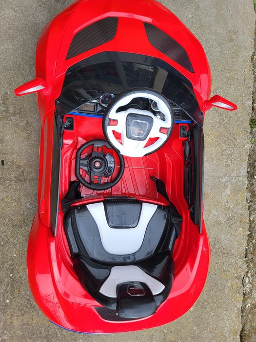 Детска кола на батерия с дистанционно