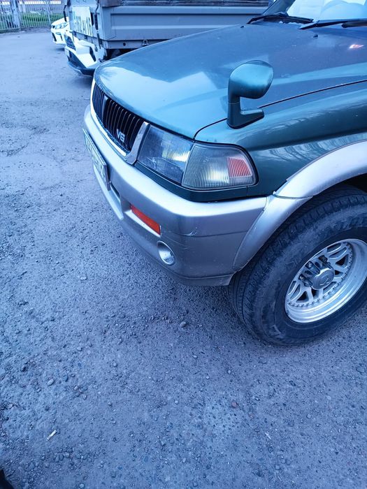 Продам машину митсубиси челенджер