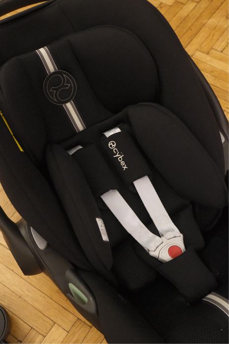 Vand scoica Cybex Cloud G I-Size Plus- Moonblack