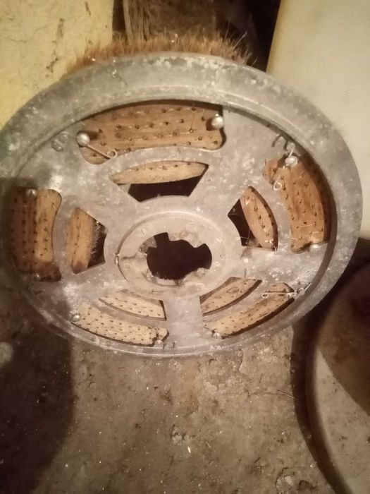 Професионална подопочистваща машина