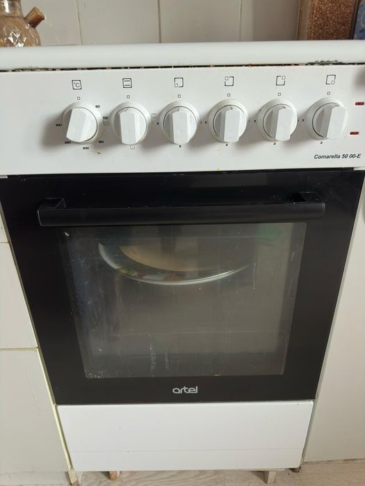 Продается электрическая плита Artel Comarella 50 00-E