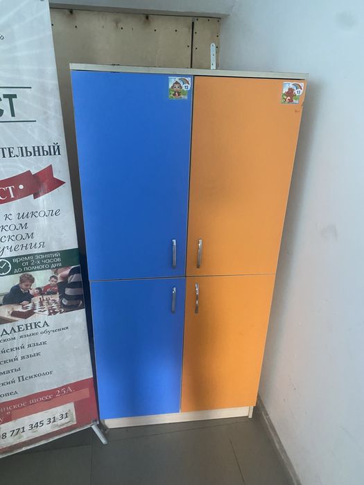 Продам секционные шкафчики по дешевке
