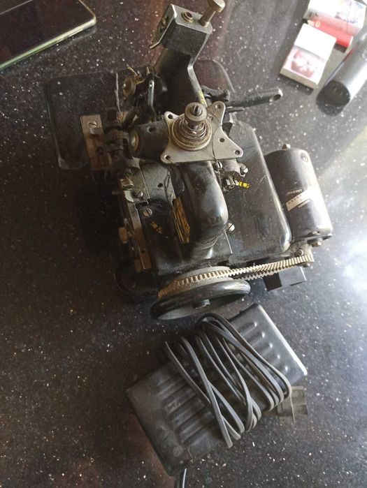 Продаю оверлок бу в идеальном состоянии