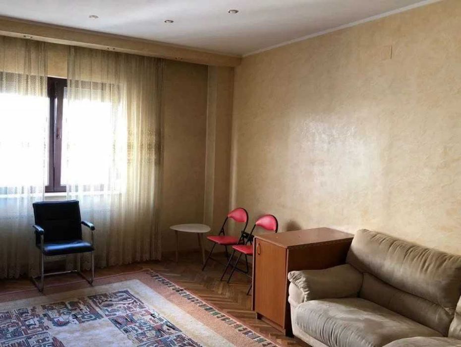 Дава се под наем Четиристаен апартамент в Пловдив, Западен - 96 кв.м за 255 € - Снимка #2