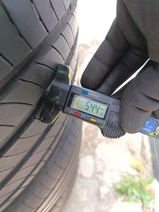 Anvelope vara 255 40 19 Michelin 2021 5.4mm