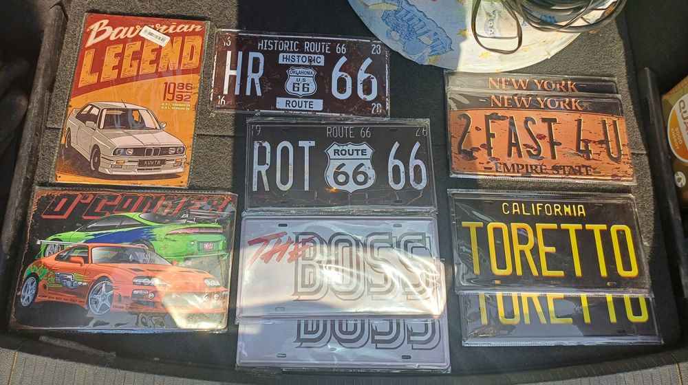 Метални табели + 2 плаката