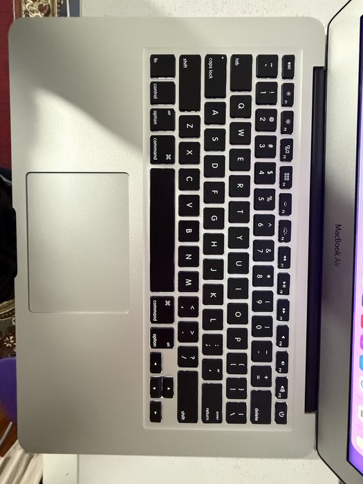 Macbook Air 2017/i7/8/256