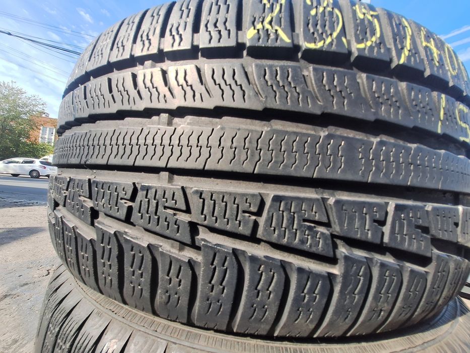 2 anvelope iarna 235/40r18 Nokian Montaj Gratuit