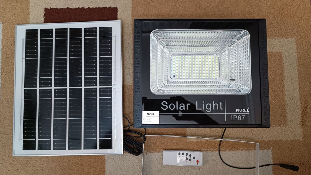 Фонарь с солнечной панелью