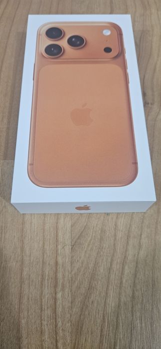 Vand Iphone 17 Pro 256 GB Cosmic Orange Sigilat Neverlocked