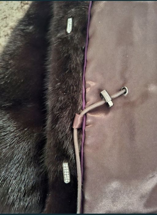 Продам норковую шубу