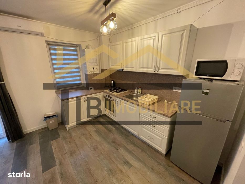 Apartament cu 2 camere, 45mp,  garaj, Zona Central