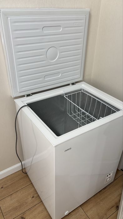 Продам морозильник