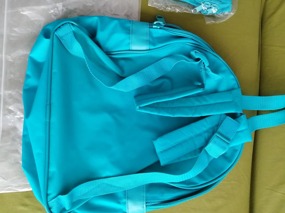 Детска раница и малка чанта