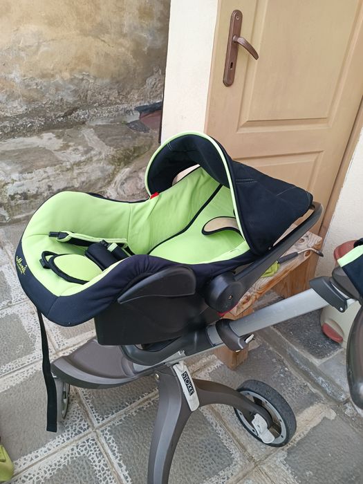 Бебешка количка Stokke