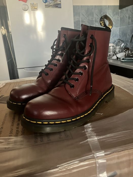 Bocanci Dr Martens model 1460 marime 44