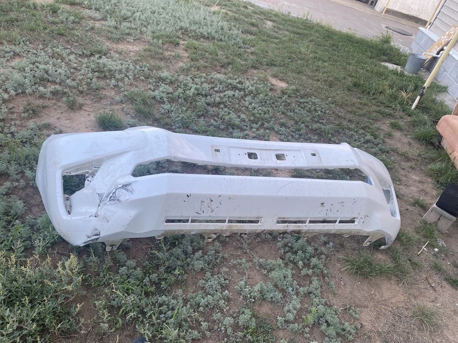 Продам бампер Прадо 150