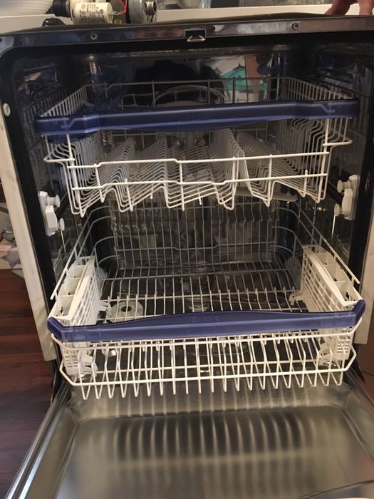 Съдомиялна Ariston Elixia LV68duo