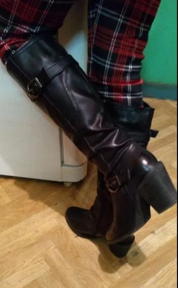 Cizme inalte cu toc comod , foarte frumoase, negre, mas. 40-41