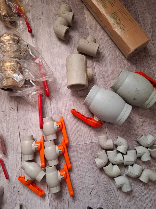 Фитинги, краны шаровые.