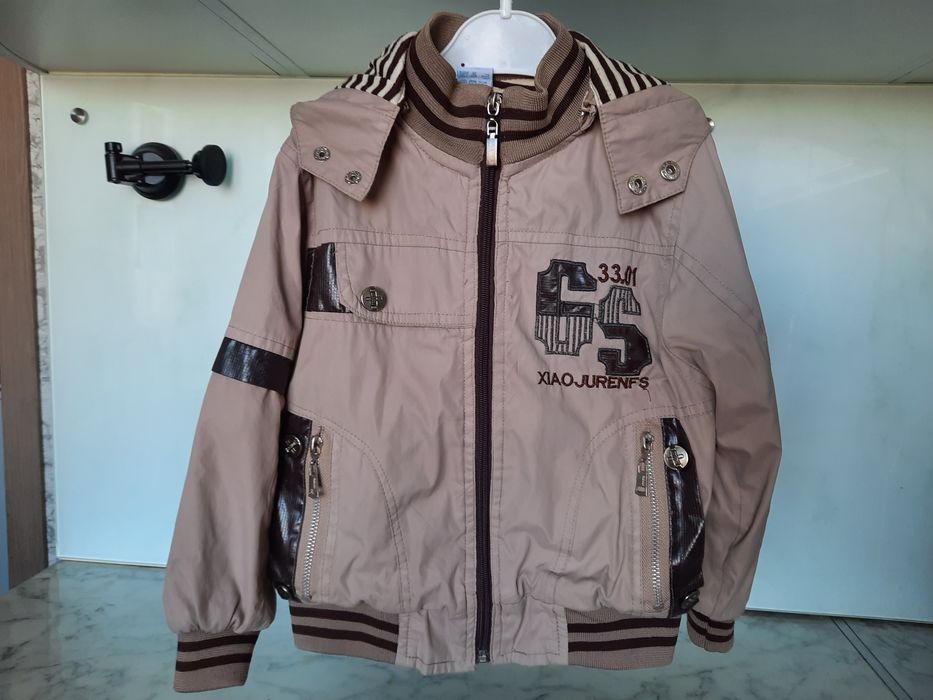 Куртки осень,зима,весна.