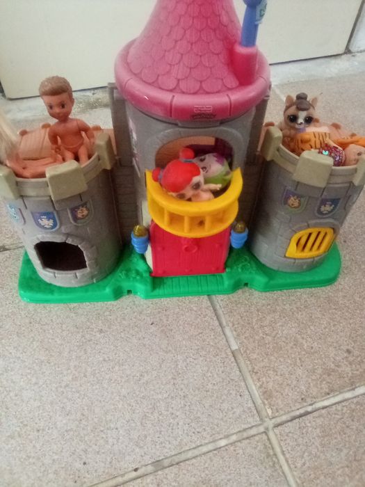 Антики-Детски замък за кукли