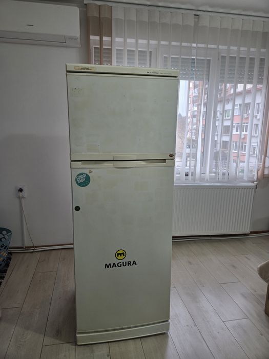 Работещ  хладилник