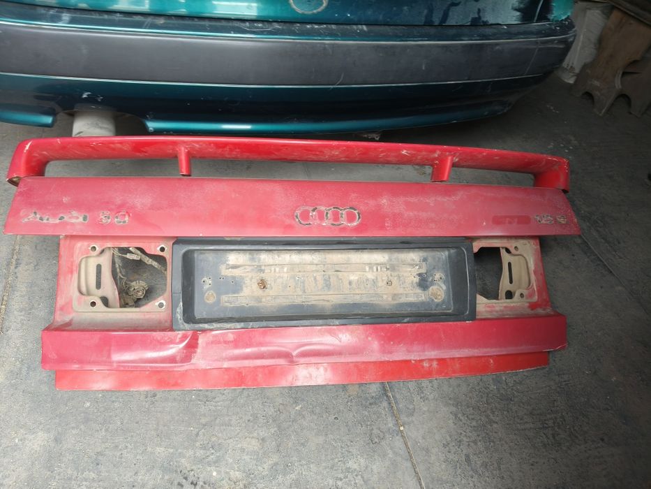 Крышка багажника Ауди 80